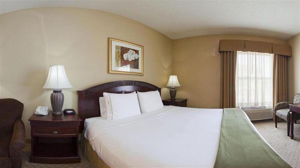 Holiday Inn Express Fairfield By Ihg Exterior foto