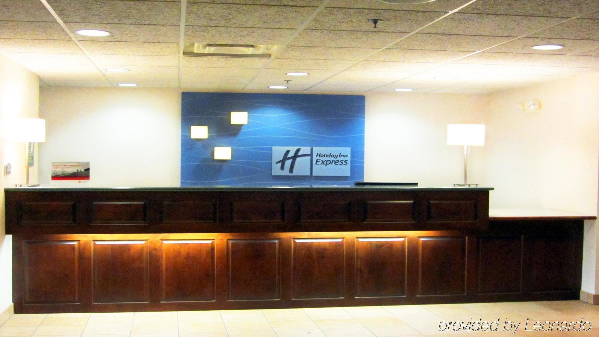 Holiday Inn Express Fairfield By Ihg Exterior foto