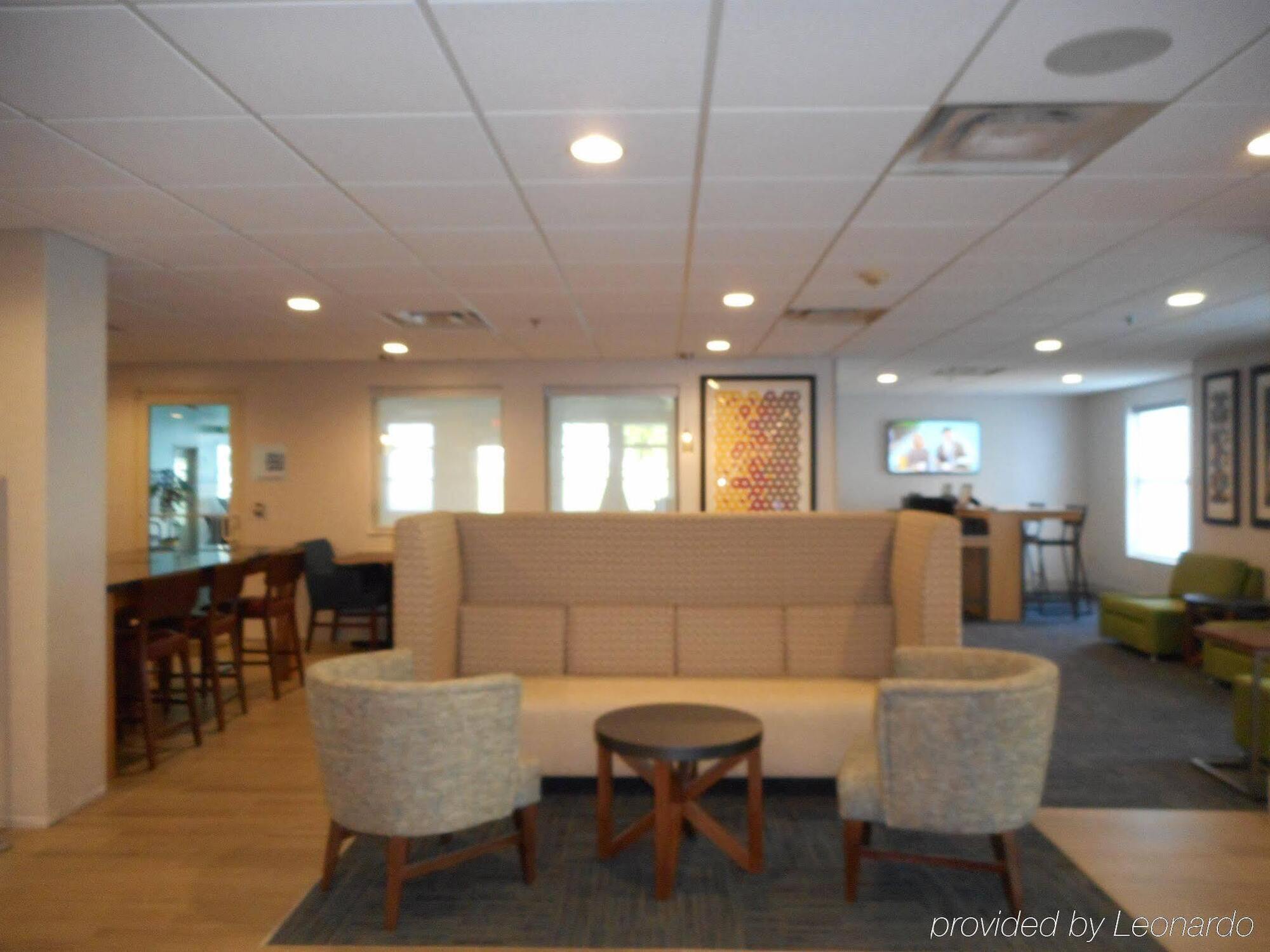 Holiday Inn Express Fairfield By Ihg Exterior foto