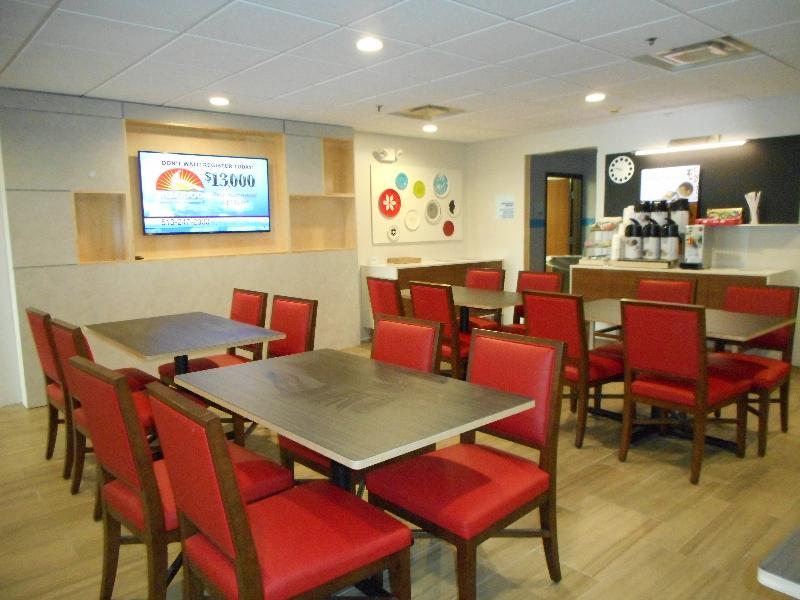Holiday Inn Express Fairfield By Ihg Exterior foto